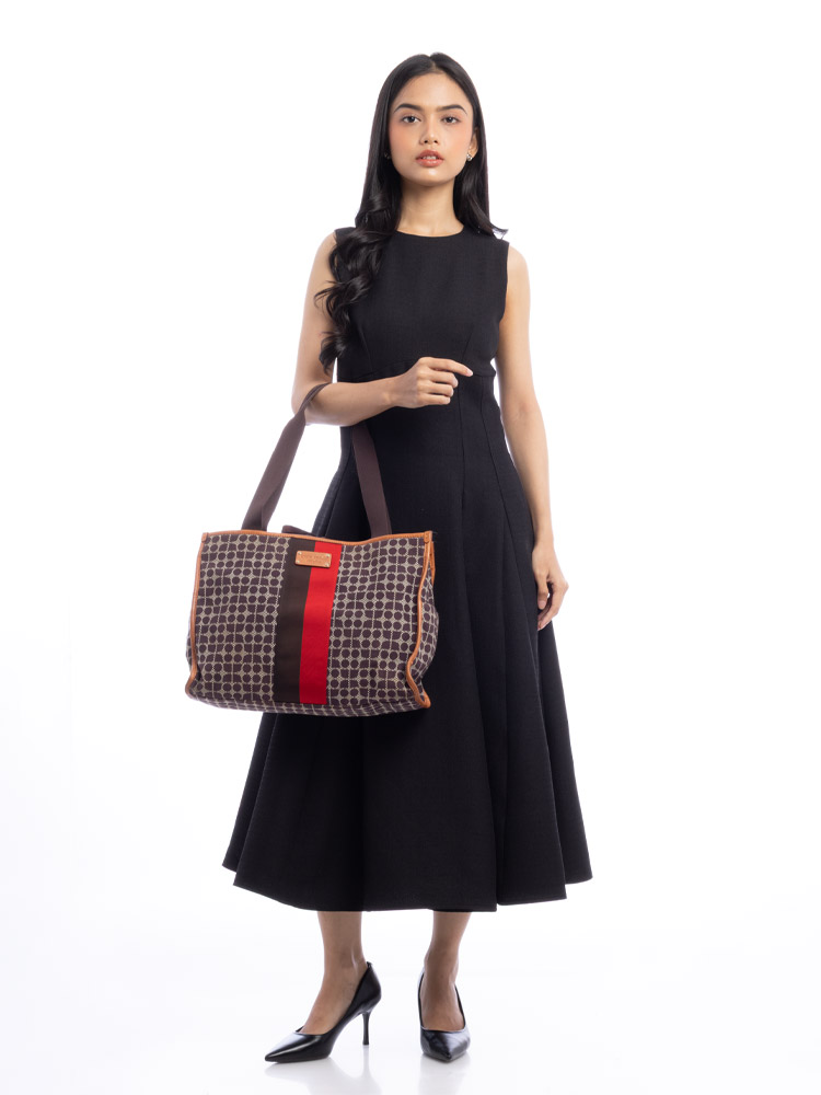 Classic Noel Diapers Bag Brown