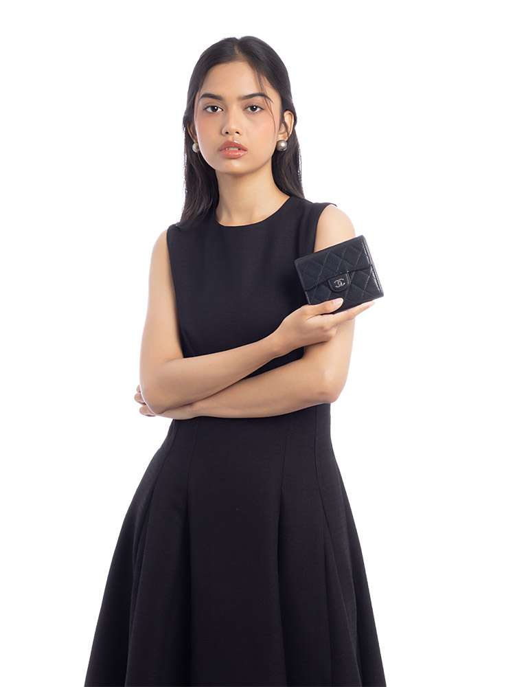 Caviar Classic Compact Trifold Wallet Black