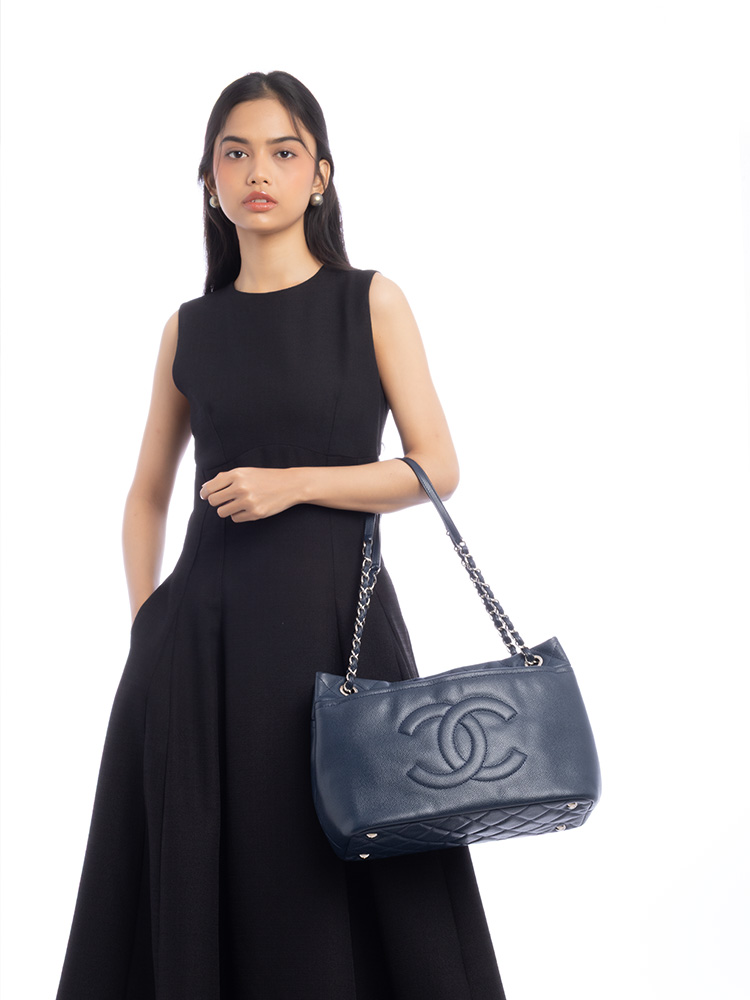 Caviar Soft Timeless CC Tote Marine