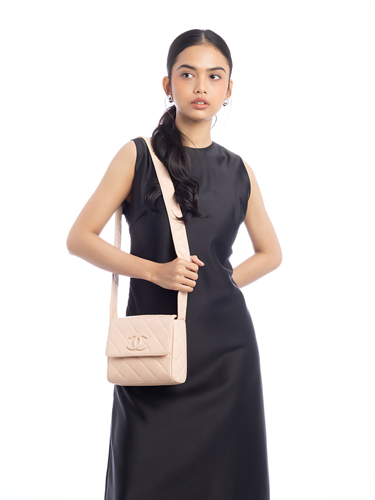 Vintage Lambskin CC Flap Crossbody Light Pink