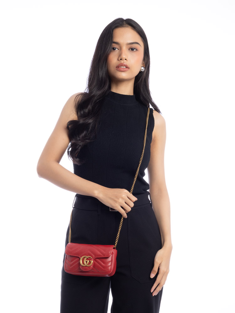 GG Marmont Matelasse Super Mini Shoulder Bag Hibiscus Red