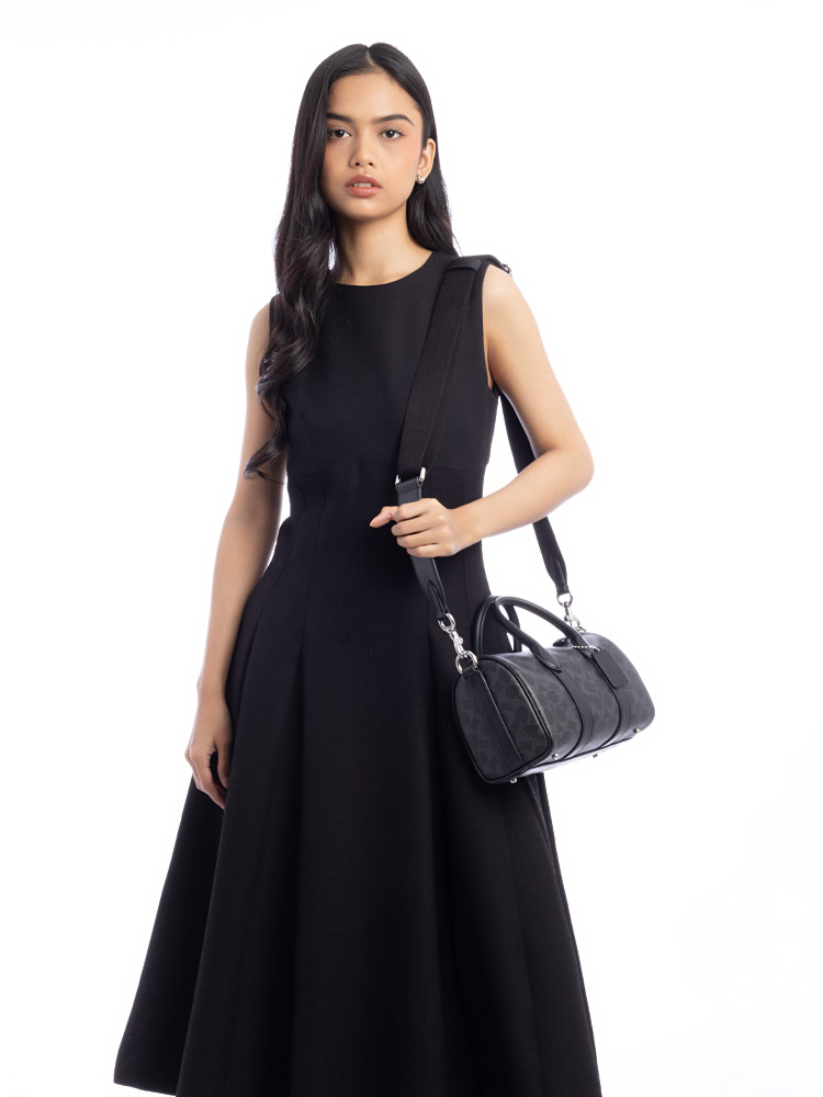 CCF49 Signature Compass Bag 25 Black