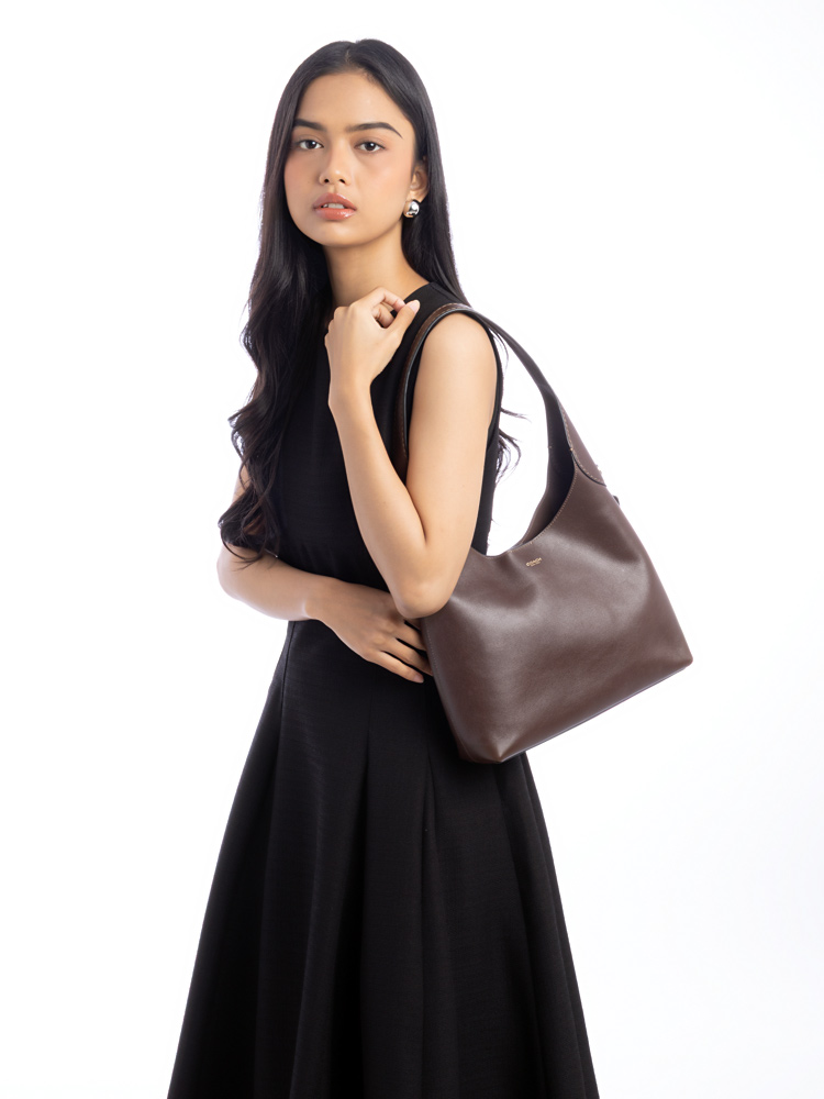 CU068 Brooklyn 28 Shoulder Bag Maple