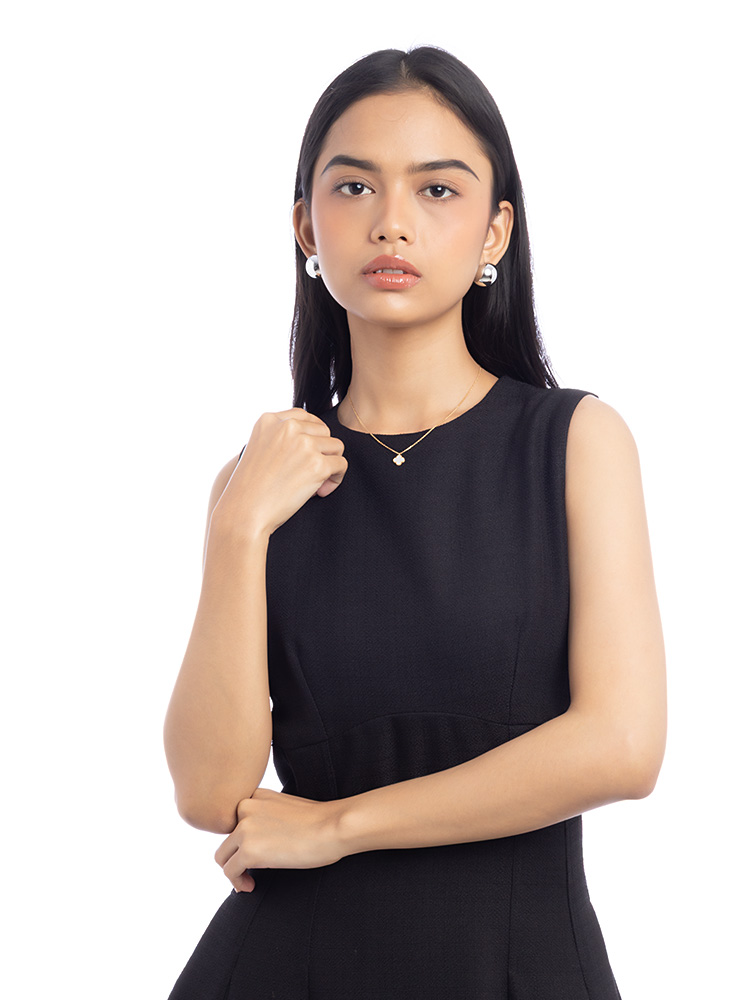 18K Yellow Gold Sweet Alhambra Pendant Mother of Pearl