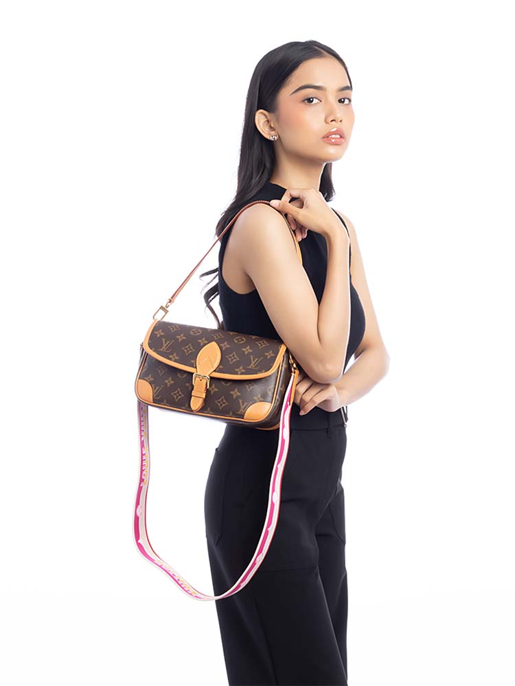 Monogram Diane Fuchsia