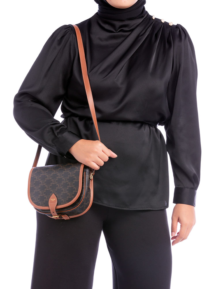 Triomphe Canvas Folco Medium Shoulder Bag Tan