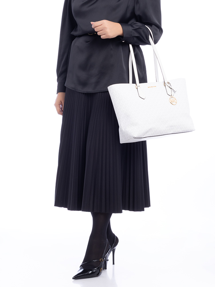 Signature Sheila Large Multifunction Tote Optic White