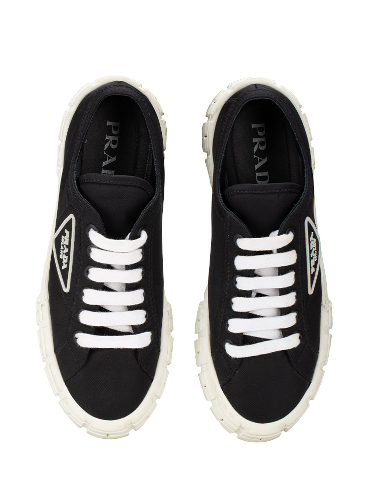 1E260M Re-Nylon Triangle Logo Double Wheel Sneakers Nero Sz 38