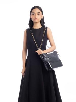 Aged Calfskin Medium Gabrielle Hobo Black