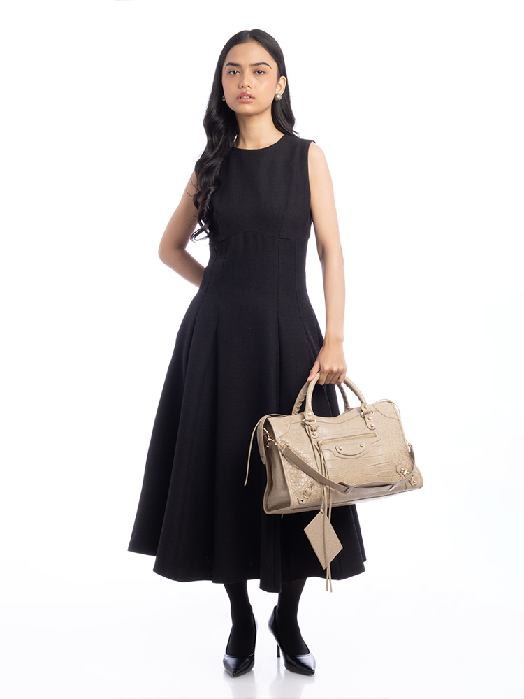 Calfskin Crocodile Effect Classic City Latte