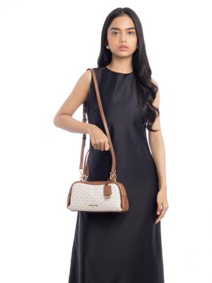 Signature Cecily Small Shoulder Bag Vanilla