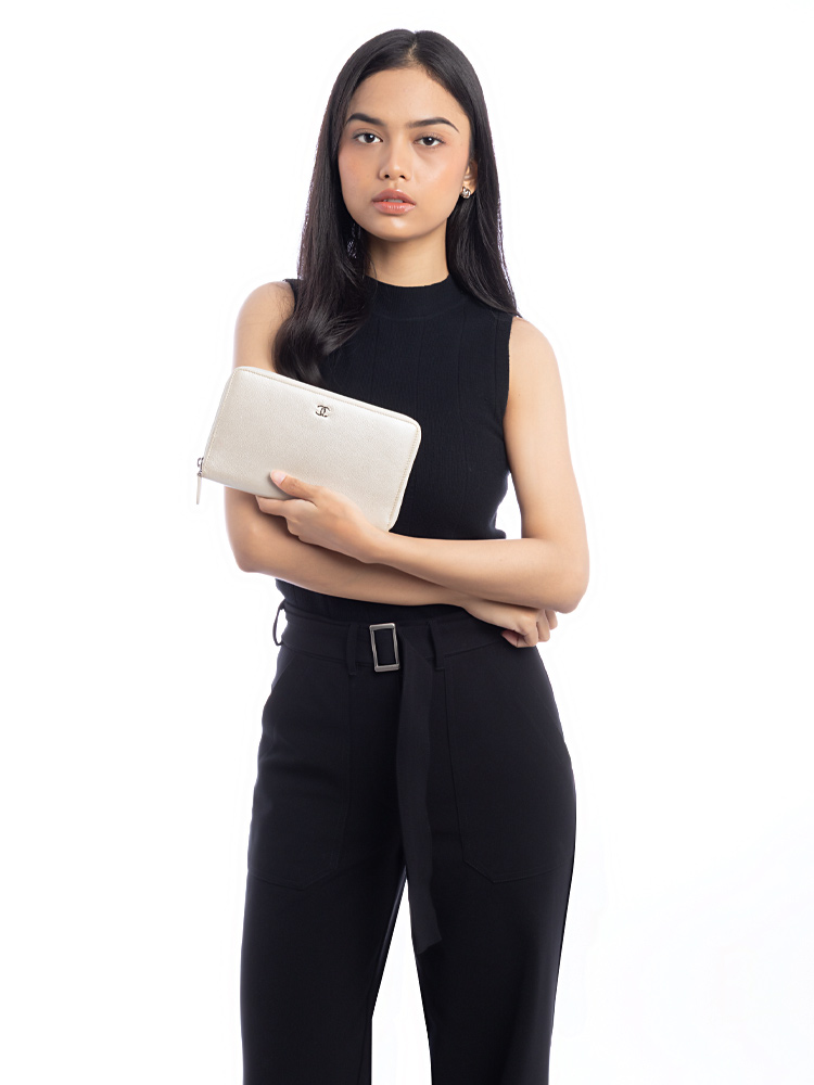 Caviar CC Zip Organizer Wallet Pearl White