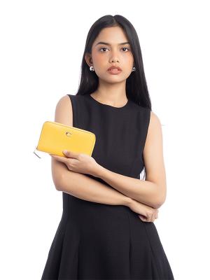 CR546 Essential Zip Wallet Yellow