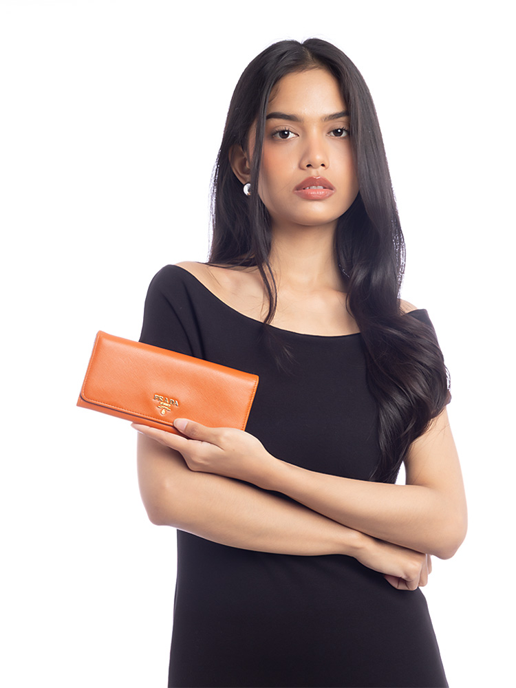 1M1132 Saffiano Metal Continental Wallet Papaya