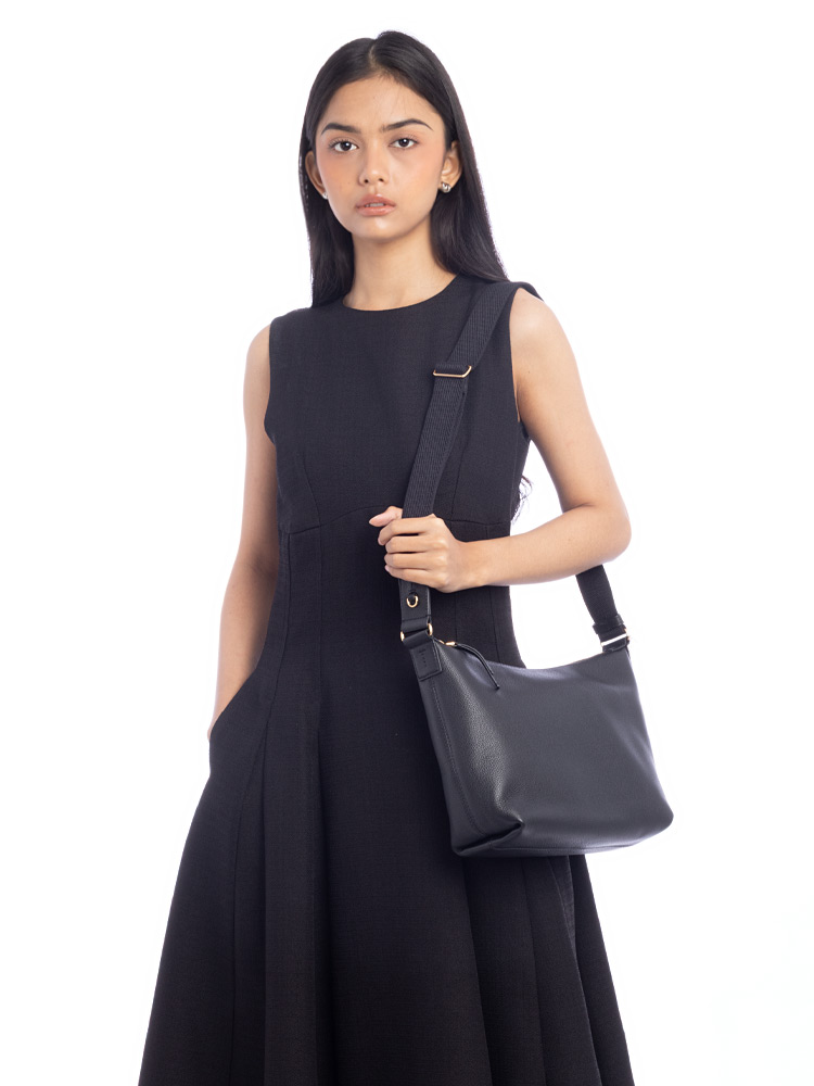 Thea Slouchy Crossbody Black