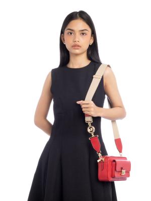 Bradshaw Leather Medium Camera Bag Crimson