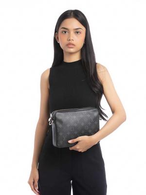 Monogram Reverse Eclipse Pochette
