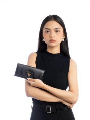 Saffiano Metal Continental Wallet Nero Blanc