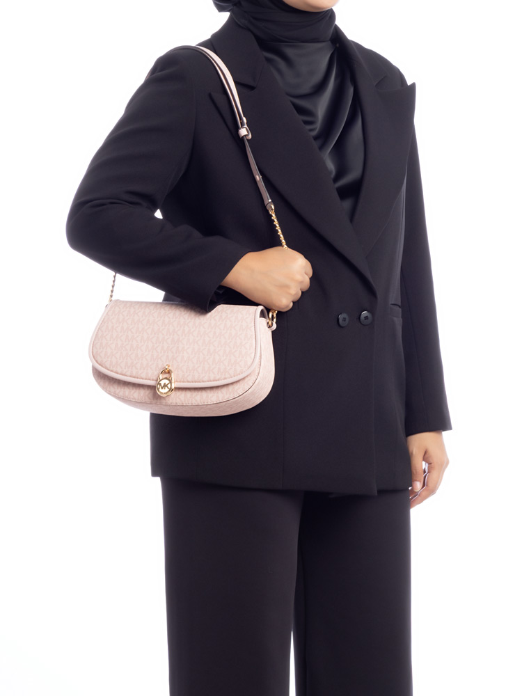 Signature Mila Medium EW Messenger Powder Blush