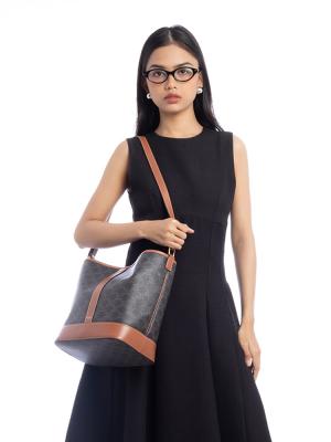 Triomphe Medium Bucket Bag Tan