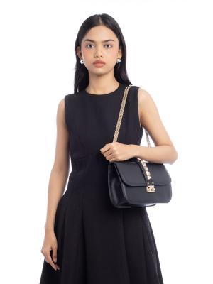 Vitello Rockstud Glam Lock Medium Flap Bag Black