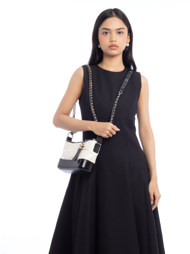 Aged Calfskin Gabrielle Small Hobo White Black