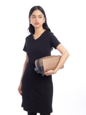 Men CAR19 Signature Large Travel Pouch Tan Black