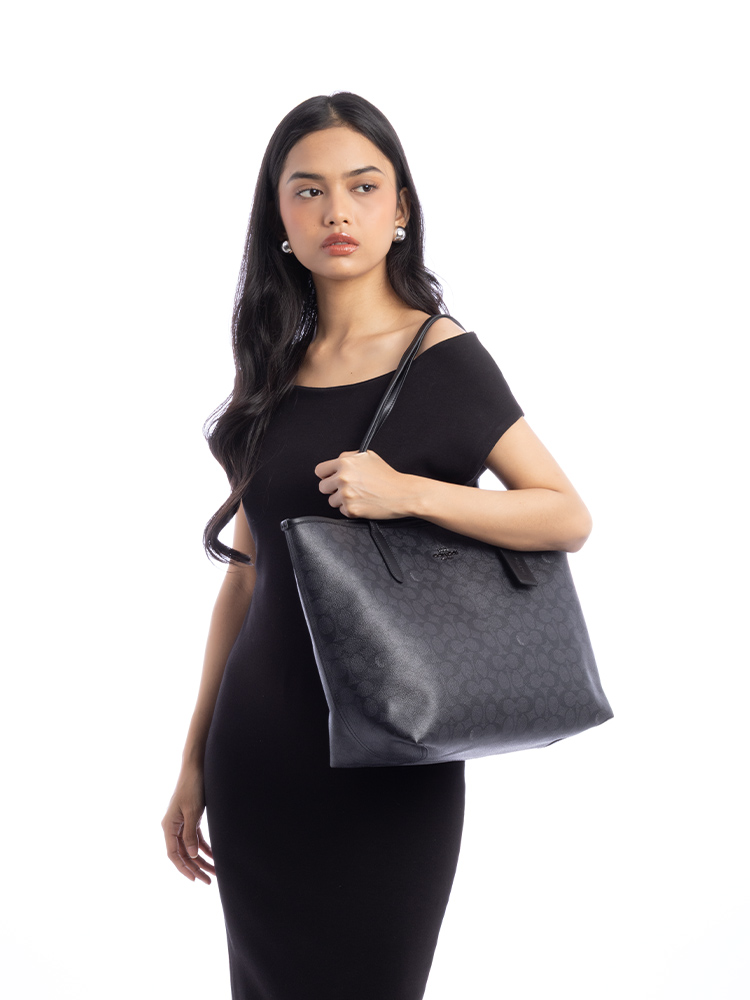 CV976 Signature Open City Tote Charcoal Black