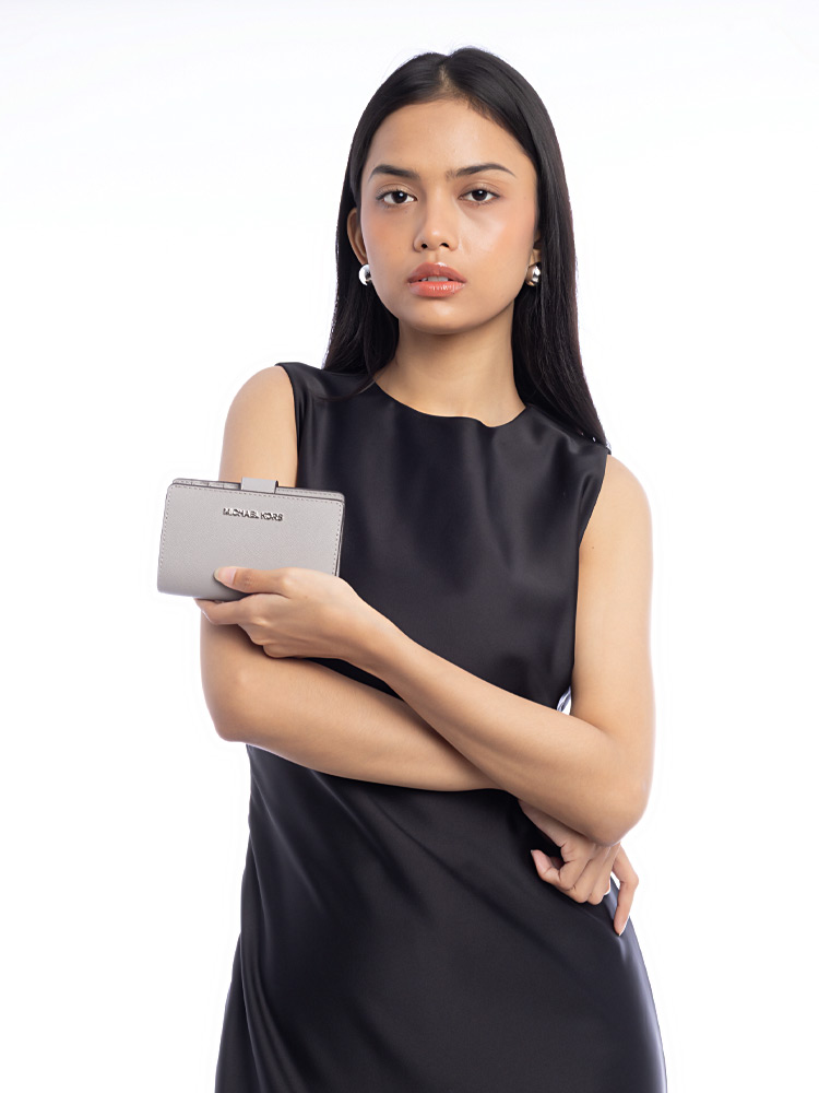 Jet Set Leather Medium Wallet Pearl Grey