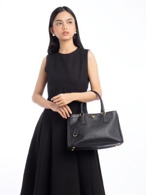 Saffiano Lux Medium Tote Nero