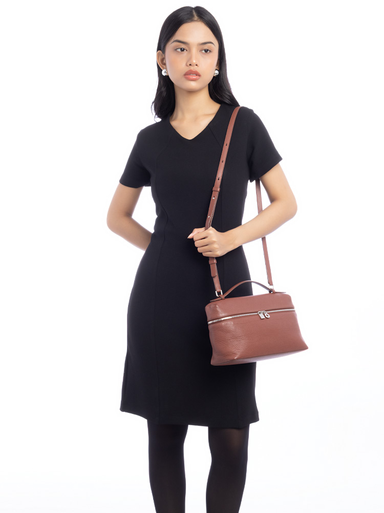 Tender Calfskin Extra Pocket L27 Kummel