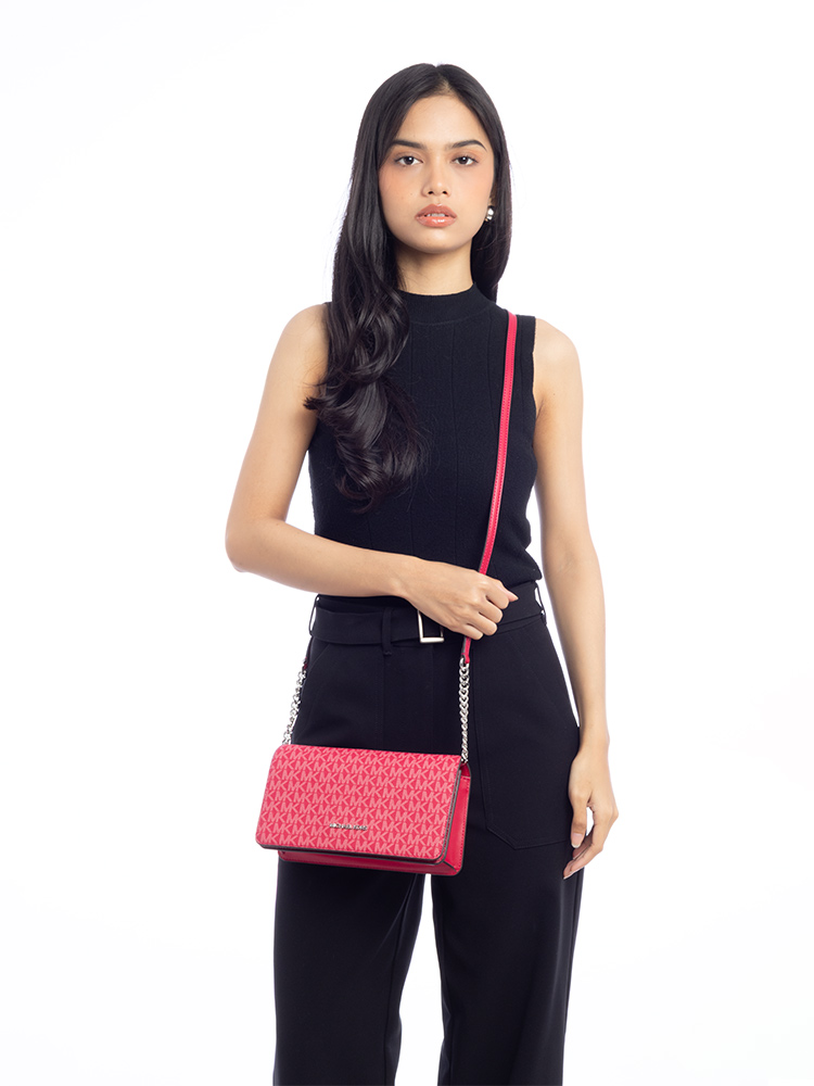 Signature Jet Set Medium Flap Crossbody Dark Raspberry