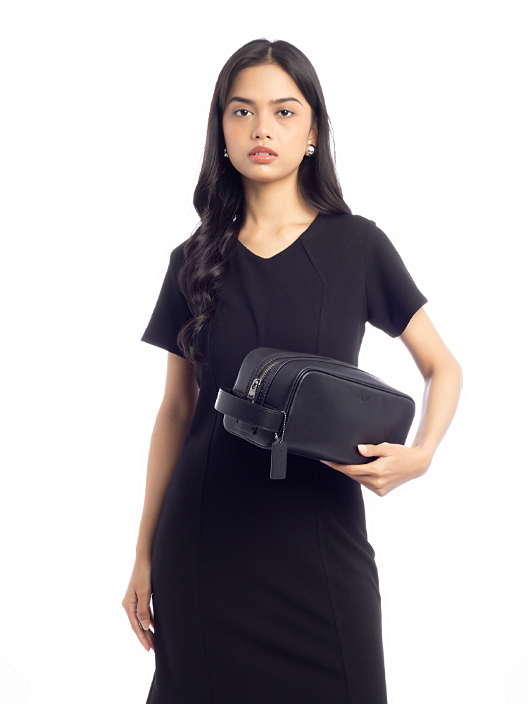 CAT31 Smooth Leather Large Travel Kit Black