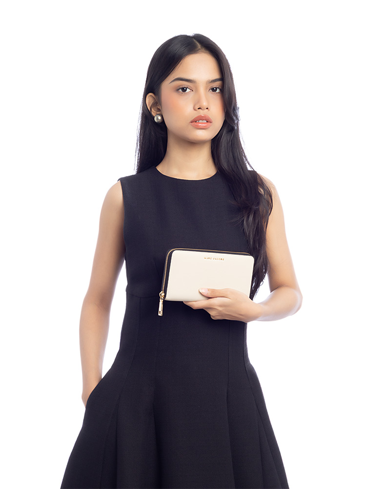 M0016995 Leather Continental Wallet Marshmallow