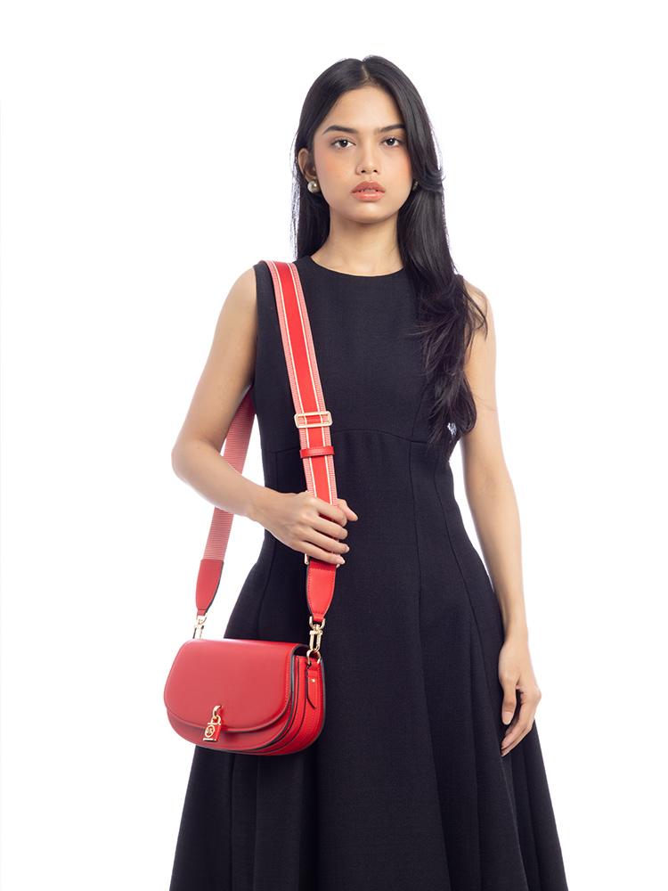 Mila Medium Leather Messenger Lacquer Red