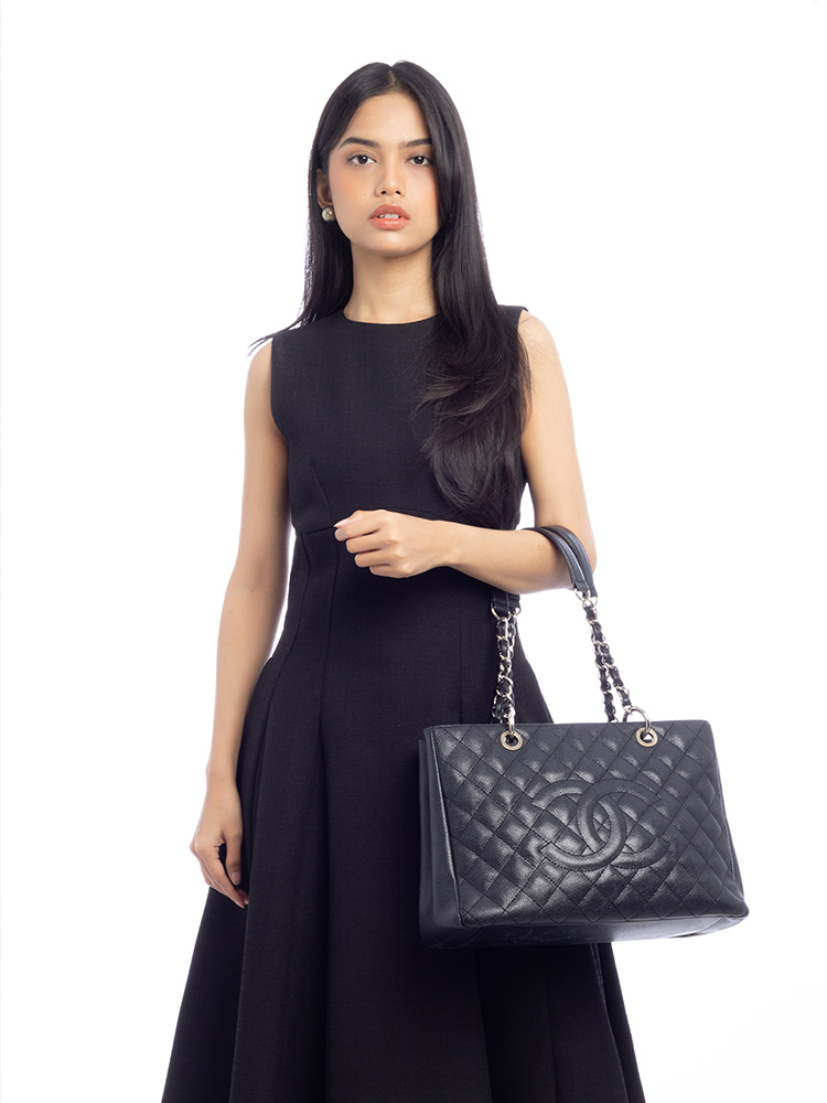 Caviar Grand Shopping Tote GST Black