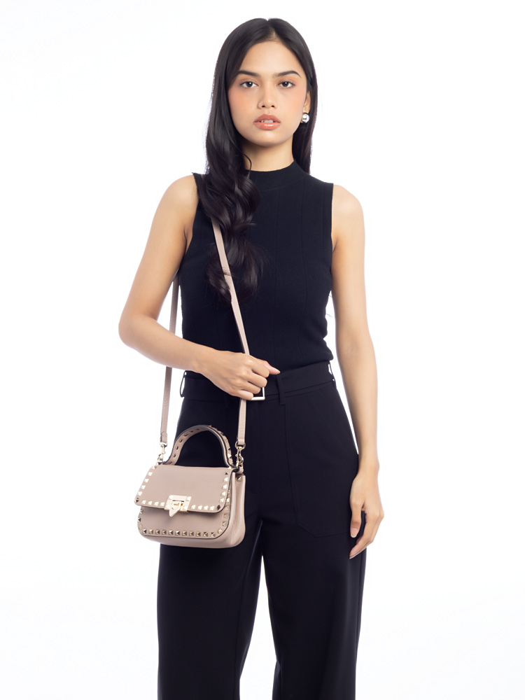 Grainy Calfskin Rockstud Small Top Handle Bag Poudre