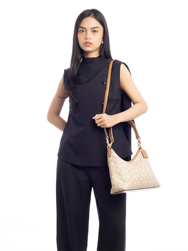 CR149 Signature Laurel Shoulder Bag Light Khaki Light Saddle