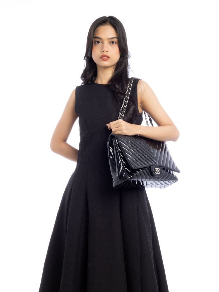 Patent Chevron Maxi Classic Single Flap Bag Black