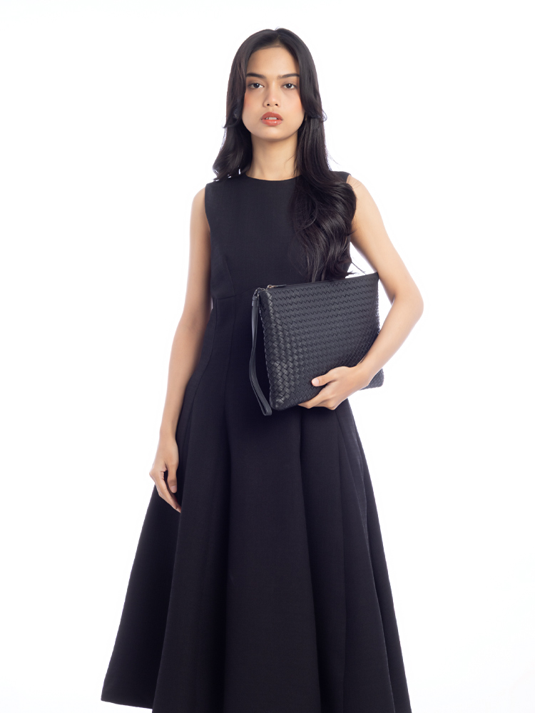 Nappa Intrecciato Wrist Pouchette Black