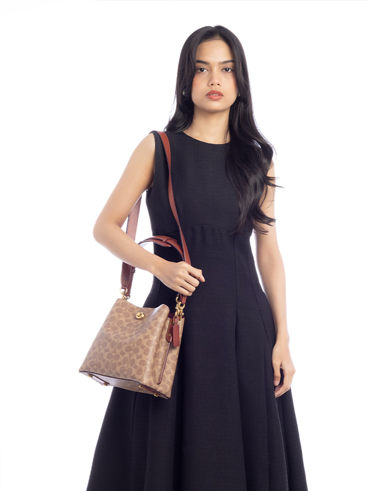 C3890 Signature Willow Bucket Bag Tan Rust