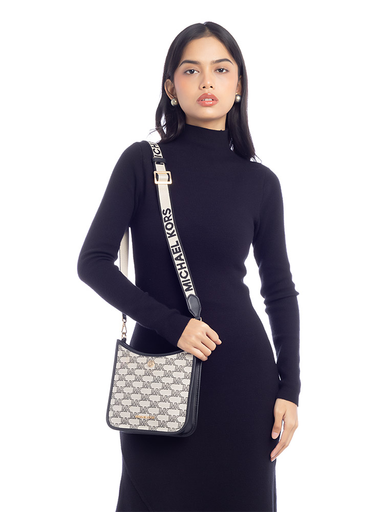 Signature Briley Small Messenger Black