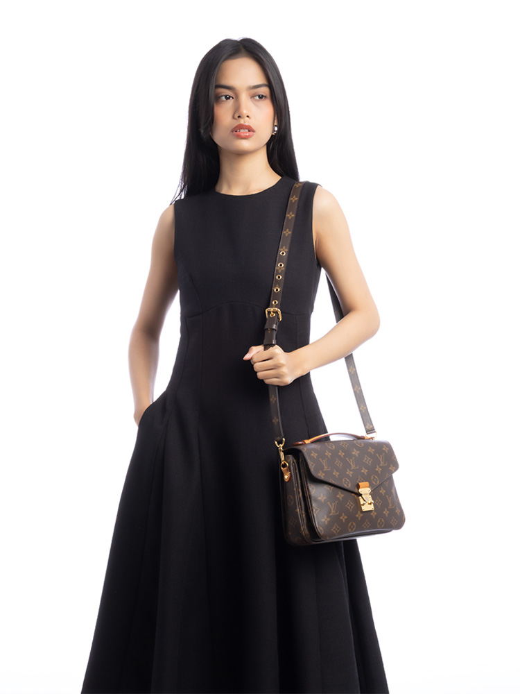 Monogram Pochette Metis