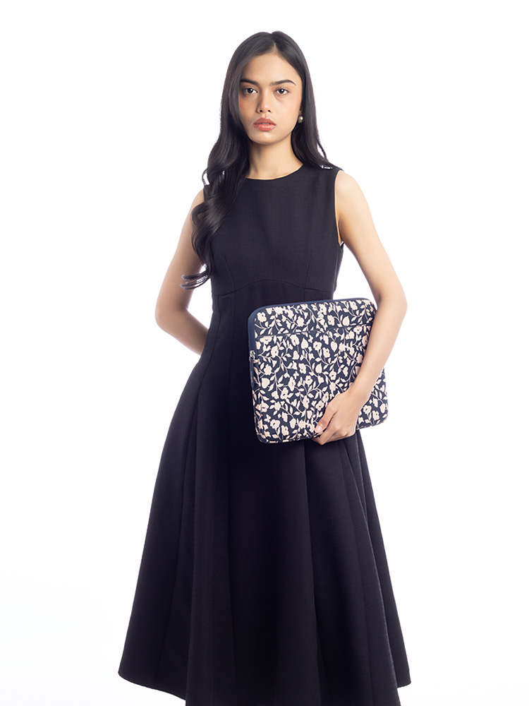 Jae Garden Vine Universal Laptop Sleeve Nightcap