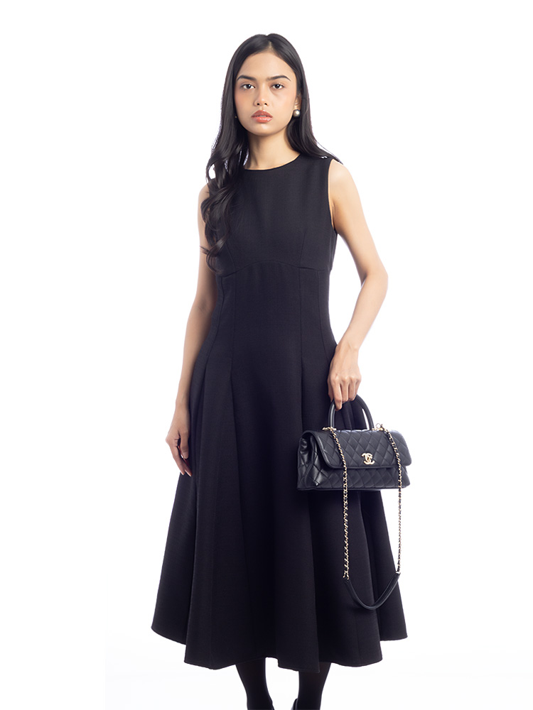 Caviar Coco East West Maxi Top Handle Flap Bag Black