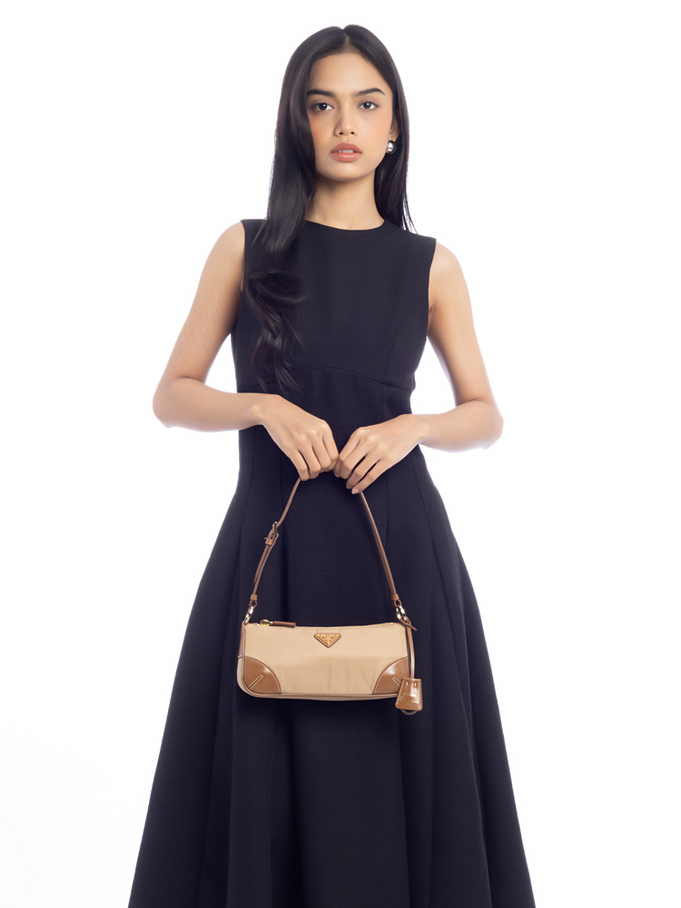 1BC201 Tessuto Spazzolato Re-Edition 2002 Shoulder Bag Cammello