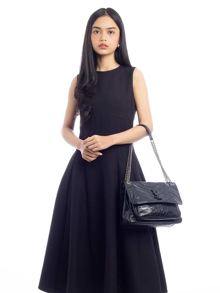 Crinkled Calfskin Matelasse Niki Medium Chain Shoulder Bag Black