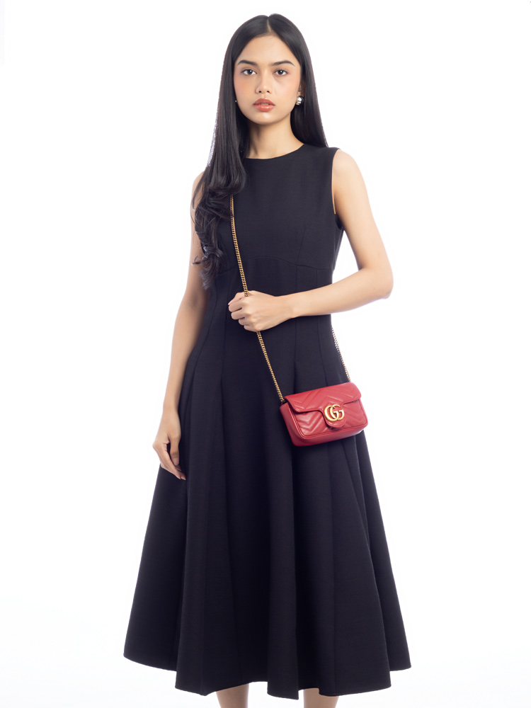 GG Marmont Matelasse Super Mini Shoulder Bag Hibiscus Red