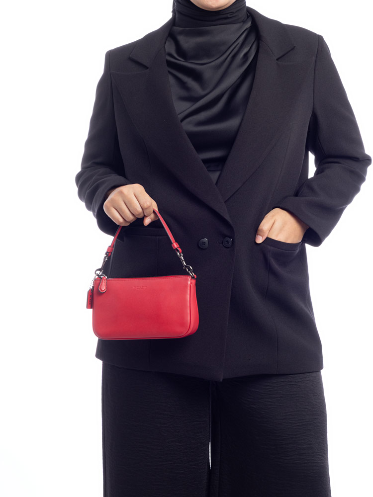 54750 Glovetanned Nolita Wristlet 19 Red
