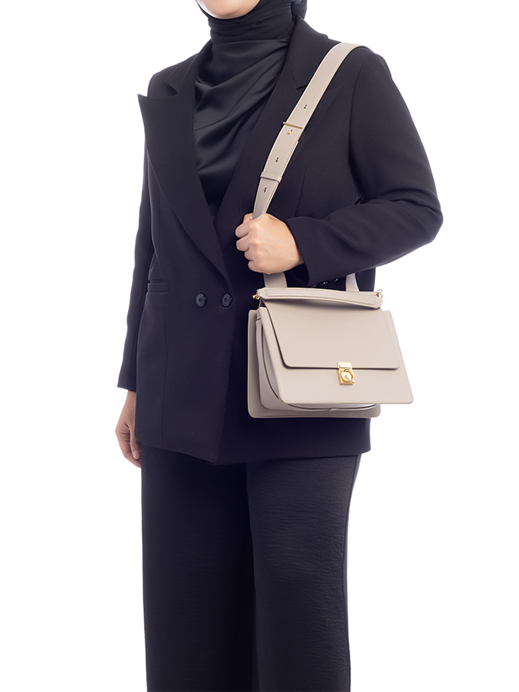 Textured Calfskin Numéro Sept Taupe